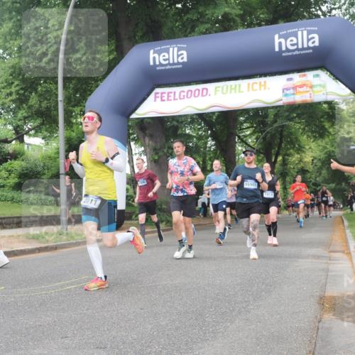 29.06.2025 - hella hamburg halbmarathon KatJ http://msf.ph/oto/8516793 29.06.2025 10:47:42 Zwischen KM18-KM19 1006, 1414, 1453, 2011, 2086, 2322, 2323, 7033 meine-sportfotos.de