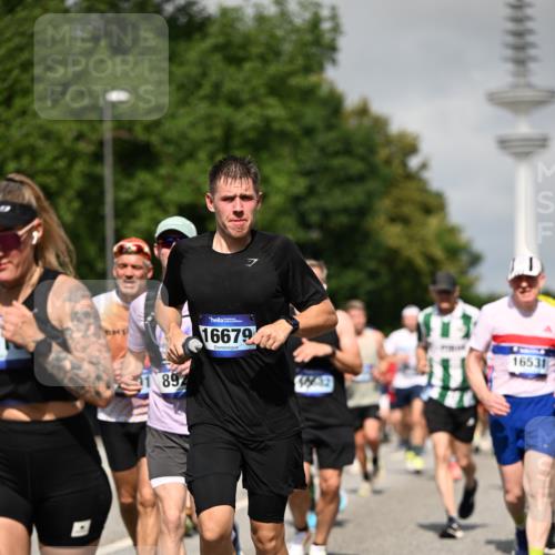 29.06.2025 - hella hamburg halbmarathon Dr. Thomas Lammeyer http://msf.ph/oto/8516800 29.06.2025 10:03:34 Kennedybrücke 1125, 1319, 1595, 1642, 1834, 1914, 1955, 2282, 2364, 2391, 2432, 2630, 2676, 2910, 3279, 3668, 3836, 4120, 4426, 4837, 5015, 5134, 5277, 5299, 5420, 5457, 5458, 5465, 6414, 6415, 6587, 7033, 7037, 7547, 7833, 8285, 8330, 8509, 8542, 8652, 8929, 9142, 9488, 9903, 9907, 9984, 10020, 10093, 10518, 10519, 11039 meine-sportfotos.de