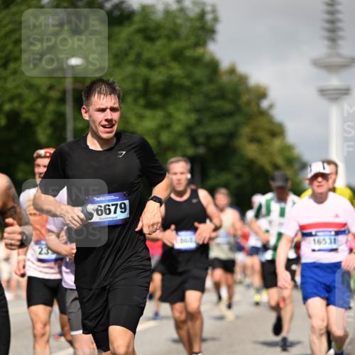 29.06.2025 - hella hamburg halbmarathon Dr. Thomas Lammeyer http://msf.ph/oto/8516818 29.06.2025 10:03:35 Kennedybrücke 1125, 1319, 1595, 1642, 1834, 1914, 1955, 2282, 2364, 2391, 2432, 2676, 2910, 3279, 3668, 3836, 4120, 4426, 4837, 5015, 5134, 5277, 5299, 5420, 5457, 5458, 5465, 6414, 6415, 6587, 7033, 7037, 7547, 7833, 8285, 8330, 8509, 8542, 8652, 8929, 9142, 9488, 9903, 9907, 9984, 10020, 10093, 10518, 10519, 11039 meine-sportfotos.de