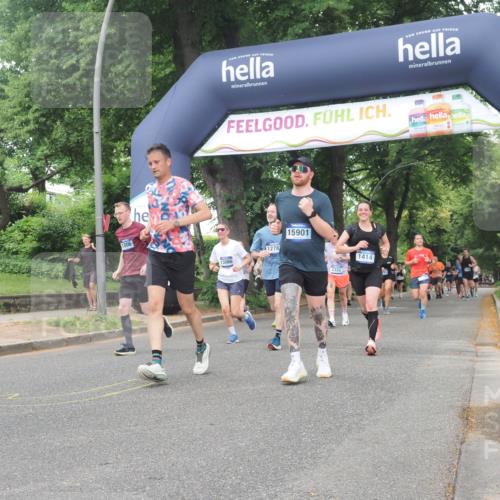 29.06.2025 - hella hamburg halbmarathon KatJ http://msf.ph/oto/8516832 29.06.2025 10:47:43 Zwischen KM18-KM19 1006, 1414, 1453, 2011, 2086, 2322, 2323 meine-sportfotos.de