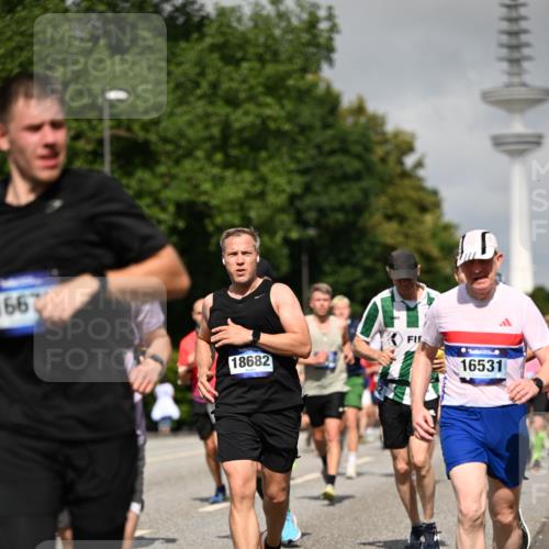 29.06.2025 - hella hamburg halbmarathon Dr. Thomas Lammeyer http://msf.ph/oto/8516833 29.06.2025 10:03:35 Kennedybrücke 1125, 1319, 1595, 1642, 1834, 1914, 1955, 2282, 2364, 2391, 2432, 2676, 2910, 3279, 3668, 3836, 4120, 4426, 4837, 5015, 5134, 5277, 5299, 5420, 5457, 5458, 5465, 6414, 6415, 6587, 7033, 7037, 7547, 7833, 8285, 8330, 8509, 8542, 8652, 8929, 9142, 9488, 9903, 9907, 9984, 10020, 10093, 10518, 10519, 11039 meine-sportfotos.de