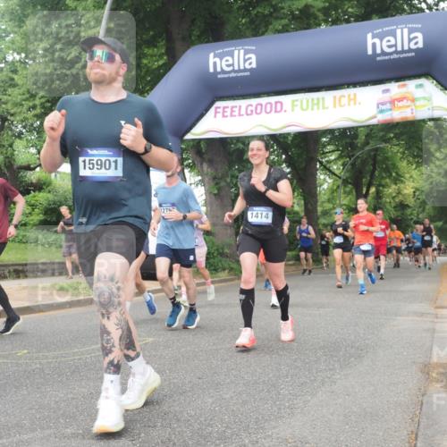 29.06.2025 - hella hamburg halbmarathon KatJ http://msf.ph/oto/8516873 29.06.2025 10:47:44 Zwischen KM18-KM19 1006, 1190, 1414, 1453, 2011, 2086, 2322, 2323 meine-sportfotos.de