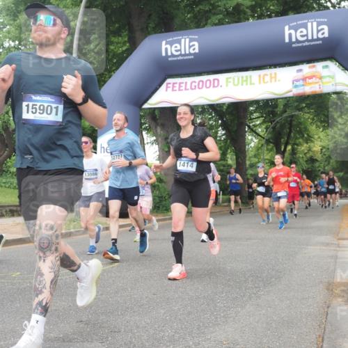 29.06.2025 - hella hamburg halbmarathon KatJ http://msf.ph/oto/8516880 29.06.2025 10:47:44 Zwischen KM18-KM19 1006, 1190, 1414, 1453, 2011, 2086, 2322, 2323 meine-sportfotos.de