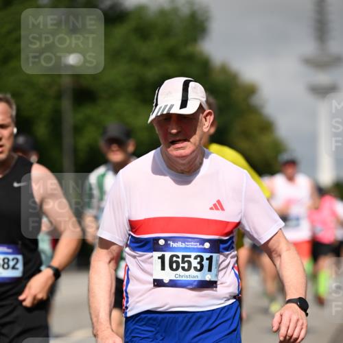 29.06.2025 - hella hamburg halbmarathon Dr. Thomas Lammeyer http://msf.ph/oto/8516922 29.06.2025 10:03:37 Kennedybrücke 1125, 1319, 1595, 1642, 1834, 1914, 1955, 2282, 2364, 2391, 2432, 2676, 2910, 3279, 3668, 3836, 4120, 4426, 4837, 5015, 5134, 5277, 5299, 5420, 5457, 5458, 5465, 6414, 6415, 6587, 7033, 7037, 7547, 8223, 8285, 8330, 8509, 8542, 8652, 8929, 9142, 9488, 9903, 9907, 9984, 10020, 10093, 10518, 10519, 11039 meine-sportfotos.de