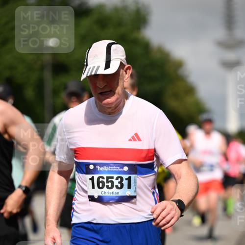 29.06.2025 - hella hamburg halbmarathon Dr. Thomas Lammeyer http://msf.ph/oto/8516929 29.06.2025 10:03:37 Kennedybrücke 1125, 1319, 1595, 1642, 1834, 1914, 1955, 2282, 2364, 2391, 2432, 2676, 2910, 3279, 3668, 3836, 4120, 4426, 4837, 5015, 5134, 5277, 5299, 5420, 5457, 5458, 5465, 6414, 6415, 6587, 7033, 7037, 7547, 8223, 8285, 8330, 8509, 8542, 8652, 8929, 9142, 9488, 9903, 9907, 9984, 10020, 10093, 10518, 10519, 11039 meine-sportfotos.de