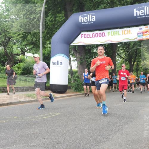 29.06.2025 - hella hamburg halbmarathon KatJ http://msf.ph/oto/8516933 29.06.2025 10:47:47 Zwischen KM18-KM19 1006, 1190, 1414, 2011, 2322, 2323, 8483 meine-sportfotos.de