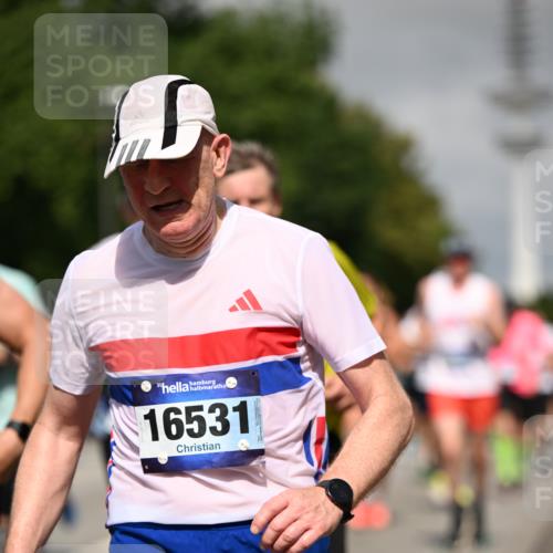 29.06.2025 - hella hamburg halbmarathon Dr. Thomas Lammeyer http://msf.ph/oto/8516934 29.06.2025 10:03:37 Kennedybrücke 1125, 1319, 1595, 1642, 1834, 1914, 1955, 2282, 2364, 2391, 2432, 2676, 2910, 3279, 3668, 3836, 4120, 4426, 4837, 5015, 5134, 5277, 5299, 5420, 5457, 5458, 5465, 6414, 6415, 6587, 7033, 7037, 7547, 8223, 8285, 8330, 8509, 8542, 8652, 8929, 9142, 9488, 9903, 9907, 9984, 10020, 10093, 10518, 10519, 11039 meine-sportfotos.de