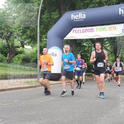 29.06.2025 - hella hamburg halbmarathon KatJ http://msf.ph/oto/8517066 29.06.2025 10:47:51 Zwischen KM18-KM19 1190, 8154, 8421, 8422, 8483 meine-sportfotos.de