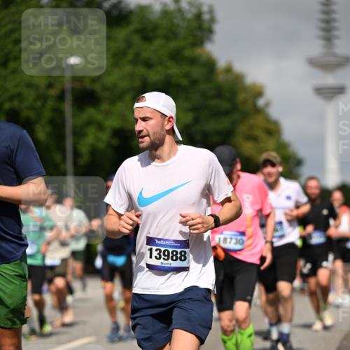 29.06.2025 - hella hamburg halbmarathon Dr. Thomas Lammeyer http://msf.ph/oto/8517074 29.06.2025 10:03:42 Kennedybrücke 1125, 1319, 1595, 1642, 1834, 1914, 1955, 2099, 2282, 2364, 2391, 2432, 2676, 2910, 3279, 3668, 3836, 4231, 4426, 4837, 5015, 5134, 5277, 5299, 5420, 6414, 6415, 6581, 6587, 7033, 7037, 7547, 7786, 8223, 8285, 8330, 8394, 8402, 8573, 8929, 9488, 9907, 9984, 10020, 10031, 10093, 10518, 11039 meine-sportfotos.de