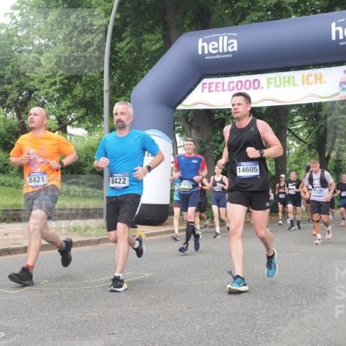 29.06.2025 - hella hamburg halbmarathon KatJ http://msf.ph/oto/8517089 29.06.2025 10:47:51 Zwischen KM18-KM19 1190, 8154, 8421, 8422, 8483 meine-sportfotos.de