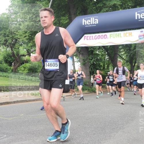29.06.2025 - hella hamburg halbmarathon KatJ http://msf.ph/oto/8517111 29.06.2025 10:47:52 Zwischen KM18-KM19 1190, 3740, 6580, 7006, 8154, 8421, 8422, 8483 meine-sportfotos.de