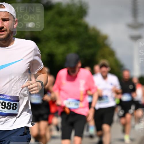 29.06.2025 - hella hamburg halbmarathon Dr. Thomas Lammeyer http://msf.ph/oto/8517118 29.06.2025 10:03:43 Kennedybrücke 1125, 1319, 1595, 1642, 1834, 1914, 1955, 2099, 2282, 2364, 2391, 2432, 2676, 2910, 3279, 3668, 3836, 4231, 4426, 4837, 5015, 5134, 5277, 5299, 5420, 6414, 6415, 6581, 6587, 7033, 7037, 7547, 7786, 8223, 8285, 8330, 8394, 8402, 8573, 8929, 9488, 9907, 9984, 10020, 10031, 10093, 10518, 11039 meine-sportfotos.de