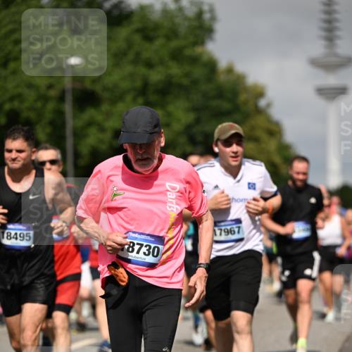 29.06.2025 - hella hamburg halbmarathon Dr. Thomas Lammeyer http://msf.ph/oto/8517137 29.06.2025 10:03:43 Kennedybrücke 1125, 1319, 1595, 1642, 1834, 1914, 1955, 2099, 2282, 2364, 2391, 2432, 2676, 2910, 3279, 3668, 3836, 4231, 4426, 4837, 5015, 5134, 5277, 5299, 5420, 6414, 6415, 6581, 6587, 7033, 7037, 7547, 7786, 8223, 8285, 8330, 8394, 8402, 8573, 8929, 9488, 9907, 9984, 10020, 10031, 10093, 10518, 11039 meine-sportfotos.de