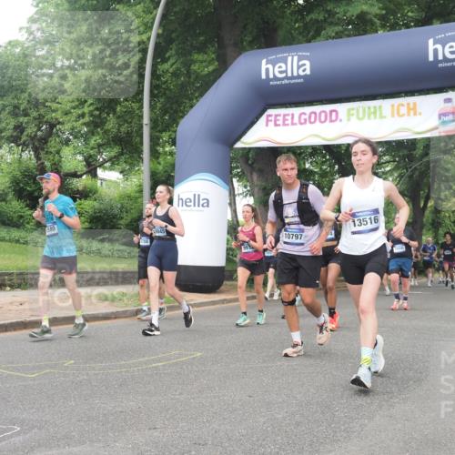 29.06.2025 - hella hamburg halbmarathon KatJ http://msf.ph/oto/8517152 29.06.2025 10:47:53 Zwischen KM18-KM19 3740, 5708, 6580, 7006, 8154, 8421, 8422, 8483 meine-sportfotos.de