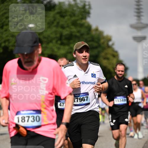 29.06.2025 - hella hamburg halbmarathon Dr. Thomas Lammeyer http://msf.ph/oto/8517161 29.06.2025 10:03:44 Kennedybrücke 1006, 1125, 1319, 1595, 1642, 1834, 1955, 2099, 2282, 2364, 2391, 2432, 2676, 2910, 3279, 3668, 3836, 4231, 4837, 5015, 5134, 5277, 5299, 5420, 6414, 6415, 6581, 6587, 7033, 7037, 7547, 7786, 8223, 8285, 8330, 8394, 8402, 8573, 8929, 9488, 9907, 9984, 10020, 10031, 10093, 10518, 11039 meine-sportfotos.de