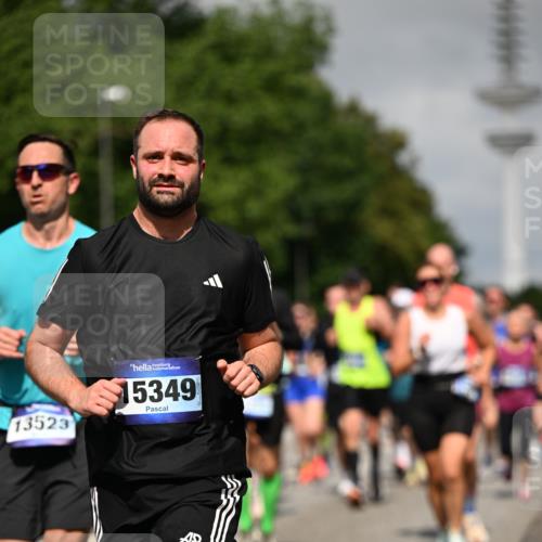 29.06.2025 - hella hamburg halbmarathon Dr. Thomas Lammeyer http://msf.ph/oto/8517208 29.06.2025 10:03:46 Kennedybrücke 1006, 1125, 1595, 1642, 1834, 1955, 2099, 2282, 2364, 2391, 2432, 2676, 2910, 3279, 3668, 3836, 4231, 5015, 5134, 5277, 5299, 5420, 6202, 6414, 6415, 6581, 6587, 7037, 7547, 7786, 8223, 8285, 8330, 8394, 8402, 8520, 8573, 8929, 9488, 9907, 9984, 10020, 10031, 10093, 10518 meine-sportfotos.de