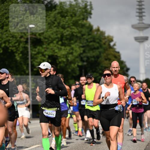 29.06.2025 - hella hamburg halbmarathon Dr. Thomas Lammeyer http://msf.ph/oto/8517236 29.06.2025 10:03:47 Kennedybrücke 1006, 1125, 1595, 1642, 1834, 1955, 2099, 2364, 2391, 2432, 2676, 2910, 3279, 3668, 3836, 4231, 5015, 5134, 5277, 5420, 6202, 6414, 6415, 6581, 6587, 7547, 7786, 8223, 8285, 8330, 8394, 8402, 8520, 8573, 8929, 9488, 9907, 9984, 10031, 10093, 11158 meine-sportfotos.de