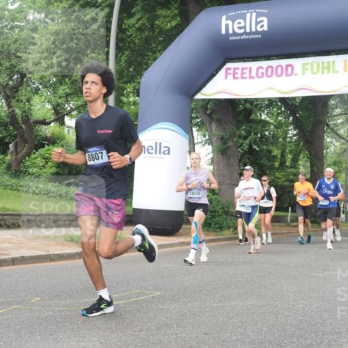29.06.2025 - hella hamburg halbmarathon KatJ http://msf.ph/oto/8517317 29.06.2025 10:47:58 Zwischen KM18-KM19 3400, 3740, 5602, 5603, 5708, 6580, 7006, 7757, 8154 meine-sportfotos.de
