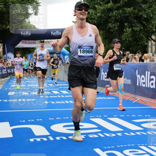 29.06.2025 - hella hamburg halbmarathon Strokosch-Dieckow http://msf.ph/oto/8517349 29.06.2025 10:55:12 Ziel 1549, 1628, 2119, 2448, 3041, 3945, 4903, 5643, 6355, 6723, 6891, 8973, 9361, 9380, 10188, 10191, 10192, 10263, 10582, 11184, 11747, 11976, 12248, 12526, 12961, 13470, 14834, 15854, 16108, 16521, 16630, 18031, 18290, 18380, 18531, 18966 meine-sportfotos.de