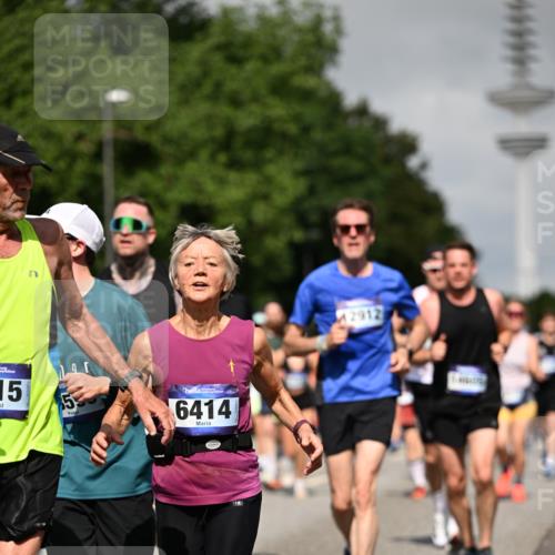 29.06.2025 - hella hamburg halbmarathon Dr. Thomas Lammeyer http://msf.ph/oto/8517389 29.06.2025 10:03:51 Kennedybrücke 1006, 1125, 1180, 1334, 1642, 1834, 1955, 2099, 2348, 2676, 2677, 2910, 3177, 3279, 3668, 3836, 4231, 5015, 5134, 5341, 5420, 6084, 6202, 6414, 6415, 6581, 6587, 7547, 7786, 8223, 8285, 8330, 8394, 8402, 8520, 8573, 9984, 10031, 10093, 10788, 11158, 11366 meine-sportfotos.de