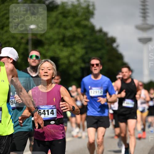 29.06.2025 - hella hamburg halbmarathon Dr. Thomas Lammeyer http://msf.ph/oto/8517394 29.06.2025 10:03:52 Kennedybrücke 1006, 1125, 1180, 1334, 1642, 1834, 1955, 2099, 2348, 2676, 2677, 2910, 3177, 3279, 3668, 3836, 3861, 4231, 5015, 5134, 5341, 5420, 6082, 6084, 6202, 6414, 6415, 6581, 6587, 7547, 7786, 8223, 8285, 8330, 8394, 8402, 8520, 8573, 9984, 10031, 10093, 10788, 11158, 11366 meine-sportfotos.de