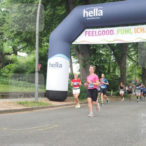 29.06.2025 - hella hamburg halbmarathon KatJ http://msf.ph/oto/8517531 29.06.2025 10:48:06 Zwischen KM18-KM19 1264, 3400, 6708, 7049 meine-sportfotos.de