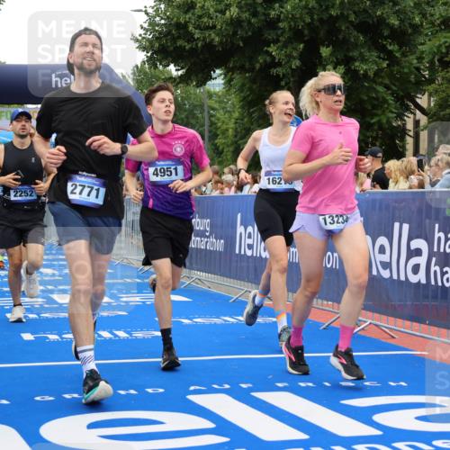 29.06.2025 - hella hamburg halbmarathon Strokosch-Dieckow http://msf.ph/oto/8517617 29.06.2025 10:55:26 Ziel 1130, 2252, 2771, 4189, 4951, 5287, 5319, 6591, 6938, 8487, 8573, 11554, 12526, 12544, 12584, 13234, 13236, 13267, 14036, 14592, 16213, 16334, 16609, 16985, 17603, 17940, 18290 meine-sportfotos.de