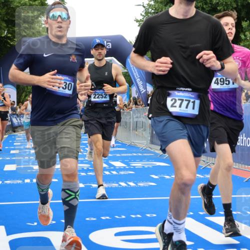 29.06.2025 - hella hamburg halbmarathon Strokosch-Dieckow http://msf.ph/oto/8517635 29.06.2025 10:55:26 Ziel 1130, 2252, 2771, 4189, 4951, 5287, 5319, 6591, 6938, 8487, 8573, 11554, 12526, 12544, 12584, 13234, 13236, 13267, 14036, 14592, 16213, 16334, 16609, 16985, 17603, 17940, 18290 meine-sportfotos.de