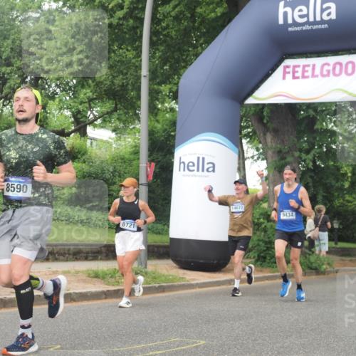 29.06.2025 - hella hamburg halbmarathon KatJ http://msf.ph/oto/8517642 29.06.2025 10:48:12 Zwischen KM18-KM19 1264, 8590, 8721 meine-sportfotos.de