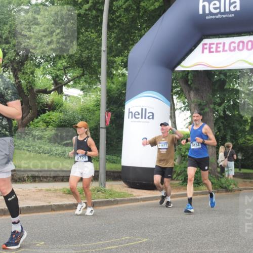 29.06.2025 - hella hamburg halbmarathon KatJ http://msf.ph/oto/8517645 29.06.2025 10:48:12 Zwischen KM18-KM19 1264, 8590, 8721 meine-sportfotos.de