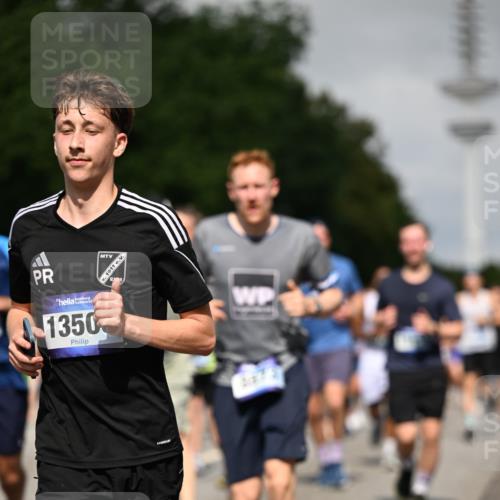 29.06.2025 - hella hamburg halbmarathon Dr. Thomas Lammeyer http://msf.ph/oto/8517664 29.06.2025 10:03:59 Kennedybrücke 1006, 1125, 1180, 1239, 1334, 1642, 1834, 2099, 2348, 2676, 2677, 2910, 3112, 3177, 3861, 3898, 4231, 4796, 5015, 5134, 5341, 5420, 5728, 6082, 6084, 6202, 6260, 6414, 6415, 6462, 6581, 6587, 7786, 7824, 8223, 8285, 8394, 8402, 8520, 8573, 8730, 9611, 10031, 10044, 10093, 10337, 10582, 10788, 11158, 11159, 11366 meine-sportfotos.de