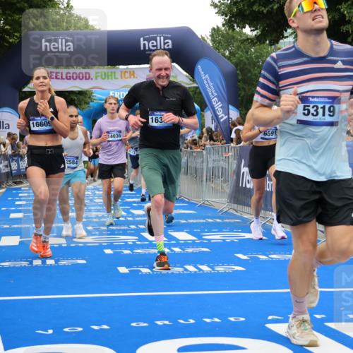 29.06.2025 - hella hamburg halbmarathon Strokosch-Dieckow http://msf.ph/oto/8517678 29.06.2025 10:55:28 Ziel 1130, 2252, 2771, 3037, 4189, 4951, 5287, 5319, 6591, 6938, 8487, 8573, 11554, 11568, 12196, 12544, 12584, 13234, 13236, 13267, 14036, 14592, 16110, 16213, 16334, 16609, 16985, 17603, 17615, 17940 meine-sportfotos.de