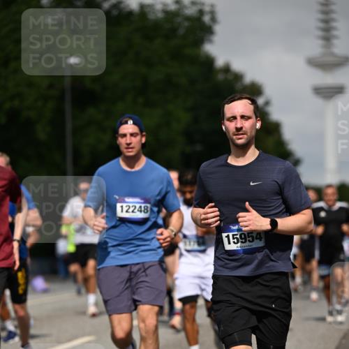 29.06.2025 - hella hamburg halbmarathon Dr. Thomas Lammeyer http://msf.ph/oto/8517733 29.06.2025 10:04:02 Kennedybrücke 1006, 1125, 1180, 1239, 1334, 2099, 2346, 2348, 2676, 2677, 3112, 3177, 3861, 3898, 4231, 4796, 5341, 5728, 6082, 6084, 6201, 6202, 6260, 6414, 6415, 6462, 6581, 6602, 7786, 7824, 8223, 8394, 8402, 8520, 8531, 8573, 8730, 9611, 10031, 10044, 10093, 10337, 10582, 10788, 11158, 11159, 11366 meine-sportfotos.de