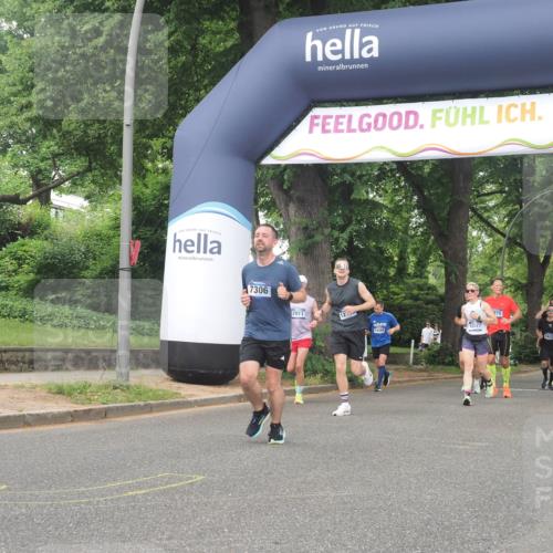 29.06.2025 - hella hamburg halbmarathon KatJ http://msf.ph/oto/8517743 29.06.2025 10:48:14 Zwischen KM18-KM19 1264, 2911, 7306, 8590, 8721 meine-sportfotos.de