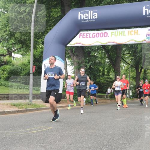 29.06.2025 - hella hamburg halbmarathon KatJ http://msf.ph/oto/8517756 29.06.2025 10:48:15 Zwischen KM18-KM19 2911, 5870, 7306, 8590, 8721 meine-sportfotos.de