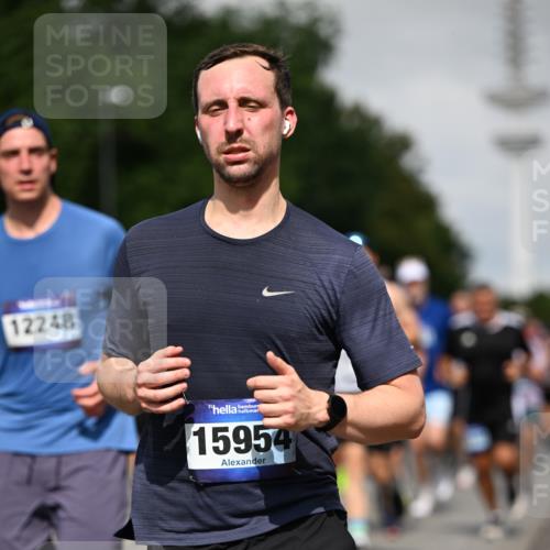 29.06.2025 - hella hamburg halbmarathon Dr. Thomas Lammeyer http://msf.ph/oto/8517774 29.06.2025 10:04:03 Kennedybrücke 1006, 1125, 1180, 1239, 1264, 1334, 2099, 2346, 2348, 2676, 2677, 3112, 3177, 3861, 3898, 4013, 4231, 4594, 4796, 5341, 5728, 6082, 6084, 6104, 6201, 6202, 6260, 6414, 6415, 6462, 6581, 6602, 7786, 7824, 8223, 8394, 8402, 8520, 8531, 8573, 8730, 9611, 10031, 10044, 10093, 10337, 10582, 10788, 11158, 11159, 11366 meine-sportfotos.de