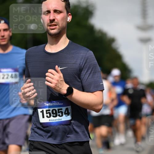 29.06.2025 - hella hamburg halbmarathon Dr. Thomas Lammeyer http://msf.ph/oto/8517780 29.06.2025 10:04:03 Kennedybrücke 1006, 1125, 1180, 1239, 1264, 1334, 2099, 2346, 2348, 2676, 2677, 3112, 3177, 3861, 3898, 4013, 4231, 4594, 4796, 5341, 5728, 6082, 6084, 6104, 6201, 6202, 6260, 6414, 6415, 6462, 6581, 6602, 7786, 7824, 8223, 8394, 8402, 8520, 8531, 8573, 8730, 9611, 10031, 10044, 10093, 10337, 10582, 10788, 11158, 11159, 11366 meine-sportfotos.de