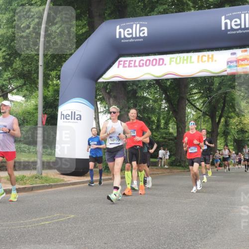 29.06.2025 - hella hamburg halbmarathon KatJ http://msf.ph/oto/8517820 29.06.2025 10:48:17 Zwischen KM18-KM19 2911, 5613, 5870, 7306, 8177, 8590 meine-sportfotos.de