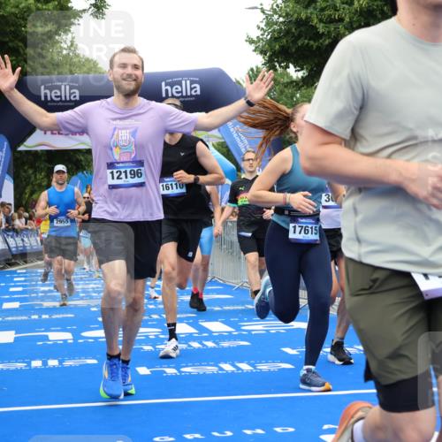 29.06.2025 - hella hamburg halbmarathon Strokosch-Dieckow http://msf.ph/oto/8517857 29.06.2025 10:55:35 Ziel 1120, 1143, 1834, 2955, 2982, 3037, 4897, 5319, 6591, 6924, 8255, 8573, 8618, 10212, 11039, 11554, 11568, 12196, 12483, 12515, 12544, 12584, 13267, 14036, 14592, 14909, 15896, 16110, 16334, 16609, 17615, 18064, 18190 meine-sportfotos.de