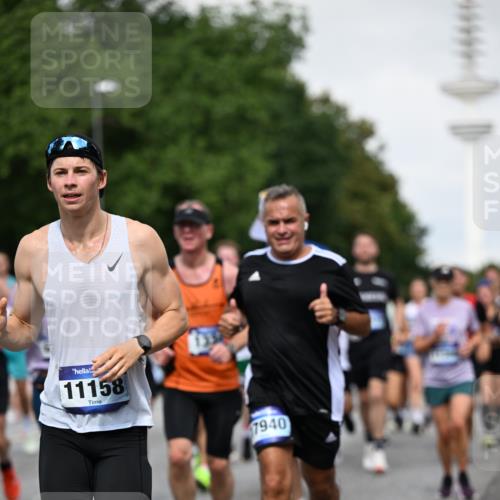 29.06.2025 - hella hamburg halbmarathon Dr. Thomas Lammeyer http://msf.ph/oto/8517867 29.06.2025 10:04:05 Kennedybrücke 1006, 1180, 1239, 1264, 1334, 2099, 2159, 2346, 2348, 2582, 2584, 2677, 3112, 3177, 3861, 3898, 4013, 4231, 4594, 4796, 5341, 5728, 6082, 6084, 6104, 6201, 6202, 6260, 6462, 6581, 6602, 7159, 7786, 7824, 8223, 8394, 8402, 8520, 8531, 8573, 8730, 9611, 10031, 10044, 10268, 10337, 10582, 10788, 11158, 11159, 11366 meine-sportfotos.de
