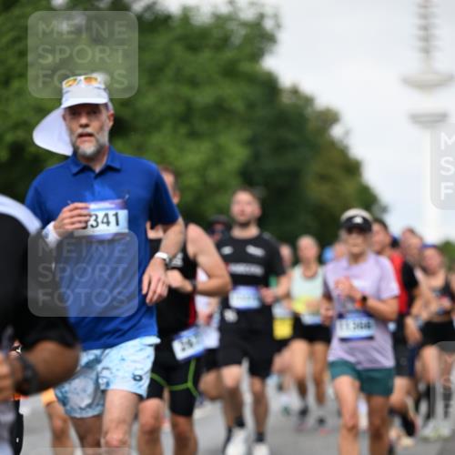 29.06.2025 - hella hamburg halbmarathon Dr. Thomas Lammeyer http://msf.ph/oto/8517925 29.06.2025 10:04:07 Kennedybrücke 1006, 1180, 1239, 1264, 1334, 2099, 2159, 2346, 2348, 2447, 2582, 2584, 2677, 3112, 3177, 3861, 3898, 4013, 4231, 4594, 4796, 5341, 5728, 6082, 6084, 6104, 6201, 6202, 6260, 6462, 6581, 6602, 7159, 7786, 7824, 8394, 8402, 8520, 8531, 8573, 8730, 9611, 10031, 10044, 10268, 10337, 10582, 10587, 10788, 11158, 11159, 11366 meine-sportfotos.de