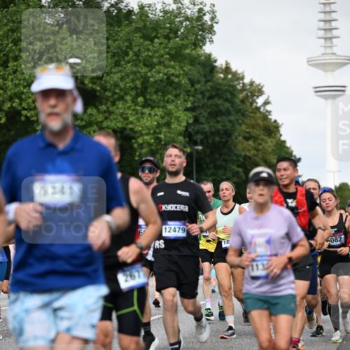 29.06.2025 - hella hamburg halbmarathon Dr. Thomas Lammeyer http://msf.ph/oto/8517930 29.06.2025 10:04:07 Kennedybrücke 1006, 1180, 1239, 1264, 1334, 2099, 2159, 2346, 2348, 2447, 2582, 2584, 2677, 3112, 3177, 3861, 3898, 4013, 4231, 4594, 4796, 5341, 5728, 6082, 6084, 6104, 6201, 6202, 6260, 6462, 6581, 6602, 7159, 7786, 7824, 8394, 8402, 8520, 8531, 8573, 8730, 9611, 10031, 10044, 10268, 10337, 10582, 10587, 10788, 11158, 11159, 11366 meine-sportfotos.de
