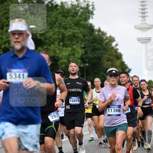29.06.2025 - hella hamburg halbmarathon Dr. Thomas Lammeyer http://msf.ph/oto/8517935 29.06.2025 10:04:07 Kennedybrücke 1006, 1180, 1239, 1264, 1334, 2099, 2159, 2346, 2348, 2447, 2582, 2584, 2677, 3112, 3177, 3861, 3898, 4013, 4231, 4594, 4796, 5341, 5728, 6082, 6084, 6104, 6201, 6202, 6260, 6462, 6581, 6602, 7159, 7786, 7824, 8394, 8402, 8520, 8531, 8573, 8730, 9611, 10031, 10044, 10268, 10337, 10582, 10587, 10788, 11158, 11159, 11366 meine-sportfotos.de