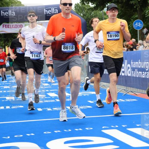 29.06.2025 - hella hamburg halbmarathon Strokosch-Dieckow http://msf.ph/oto/8518042 29.06.2025 10:55:41 Ziel 1120, 1143, 1834, 2955, 2982, 3037, 4897, 5021, 6569, 6924, 7221, 8255, 8618, 10212, 11039, 11568, 12196, 12483, 12515, 12858, 13474, 14365, 14909, 15896, 16110, 16401, 16434, 16786, 17615, 18064, 18125, 18190, 19047 meine-sportfotos.de