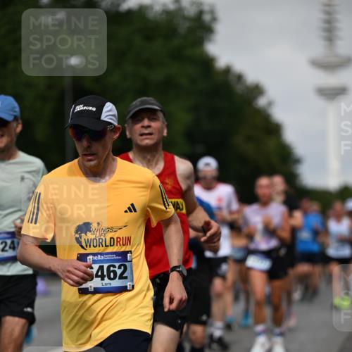 29.06.2025 - hella hamburg halbmarathon Dr. Thomas Lammeyer http://msf.ph/oto/8518139 29.06.2025 10:04:14 Kennedybrücke 1006, 1180, 1239, 1264, 1334, 2027, 2159, 2346, 2348, 2447, 2474, 2582, 2584, 2606, 2652, 2677, 2730, 2982, 3042, 3112, 3177, 3319, 3794, 3861, 3898, 4013, 4419, 4594, 4767, 4796, 4940, 5341, 5643, 5728, 6082, 6084, 6104, 6201, 6202, 6260, 6443, 6462, 6470, 6602, 6636, 7159, 7717, 7824, 8520, 8531, 8669, 8730, 9485, 9611, 9622, 10044, 10268, 10337, 10534, 10582, 10587, 10665, 10742, 10759, 10766, 10788, 11083, 11158, 11159, 11366 meine-sportfotos.de