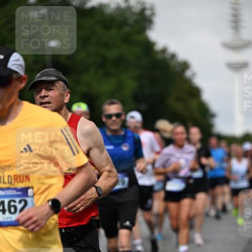 29.06.2025 - hella hamburg halbmarathon Dr. Thomas Lammeyer http://msf.ph/oto/8518151 29.06.2025 10:04:15 Kennedybrücke 1180, 1239, 1264, 1334, 2027, 2159, 2346, 2348, 2447, 2474, 2582, 2584, 2606, 2652, 2677, 2730, 2982, 3042, 3112, 3177, 3319, 3794, 3861, 3898, 4013, 4419, 4579, 4594, 4767, 4796, 4940, 5341, 5643, 5728, 6082, 6084, 6104, 6174, 6201, 6202, 6260, 6443, 6462, 6470, 6602, 6636, 7159, 7717, 7824, 8520, 8531, 8669, 8730, 9485, 9611, 9622, 10044, 10268, 10337, 10534, 10582, 10587, 10665, 10742, 10759, 10766, 10788, 11083, 11158, 11159, 11366 meine-sportfotos.de