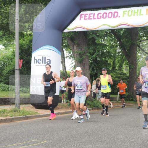 29.06.2025 - hella hamburg halbmarathon KatJ http://msf.ph/oto/8518200 29.06.2025 10:48:29 Zwischen KM18-KM19 1128, 2591, 6391, 6415, 8068 meine-sportfotos.de