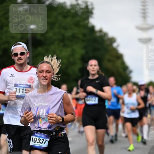 29.06.2025 - hella hamburg halbmarathon Dr. Thomas Lammeyer http://msf.ph/oto/8518223 29.06.2025 10:04:17 Kennedybrücke 1019, 1180, 1239, 1264, 1334, 1583, 2027, 2159, 2346, 2348, 2426, 2447, 2474, 2582, 2584, 2606, 2652, 2677, 2730, 2982, 3042, 3112, 3177, 3319, 3794, 3861, 3898, 4013, 4419, 4579, 4594, 4767, 4796, 4940, 5341, 5643, 5728, 6082, 6084, 6104, 6174, 6201, 6220, 6260, 6443, 6462, 6470, 6602, 6636, 7159, 7717, 7824, 8531, 8669, 8730, 9450, 9485, 9611, 9622, 10044, 10268, 10337, 10534, 10582, 10587, 10599, 10665, 10742, 10759, 10766, 10788, 11083, 11158, 11159, 11366 meine-sportfotos.de