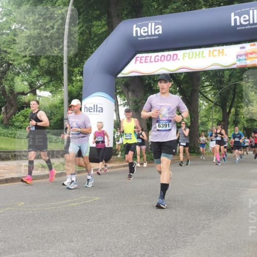 29.06.2025 - hella hamburg halbmarathon KatJ http://msf.ph/oto/8518253 29.06.2025 10:48:30 Zwischen KM18-KM19 1128, 2447, 2591, 6391, 6415, 8068 meine-sportfotos.de