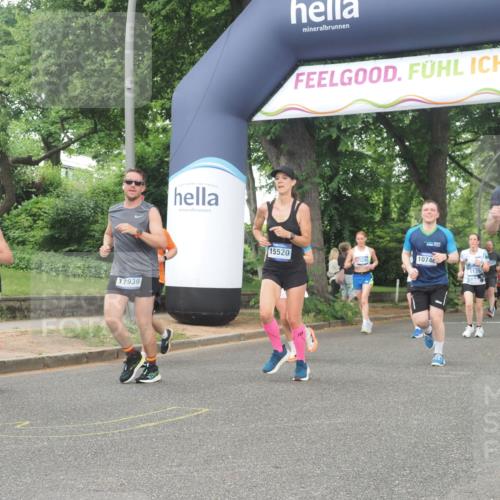29.06.2025 - hella hamburg halbmarathon KatJ http://msf.ph/oto/8518329 29.06.2025 10:48:33 Zwischen KM18-KM19 1135, 2447, 6391, 6414, 6415, 8068, 8364 meine-sportfotos.de